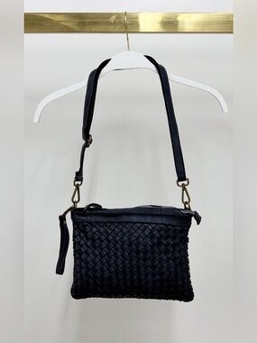 (137-NAV) INTRECCIATO (BRAIDED) SHOULDER/CROSSBODY BAG